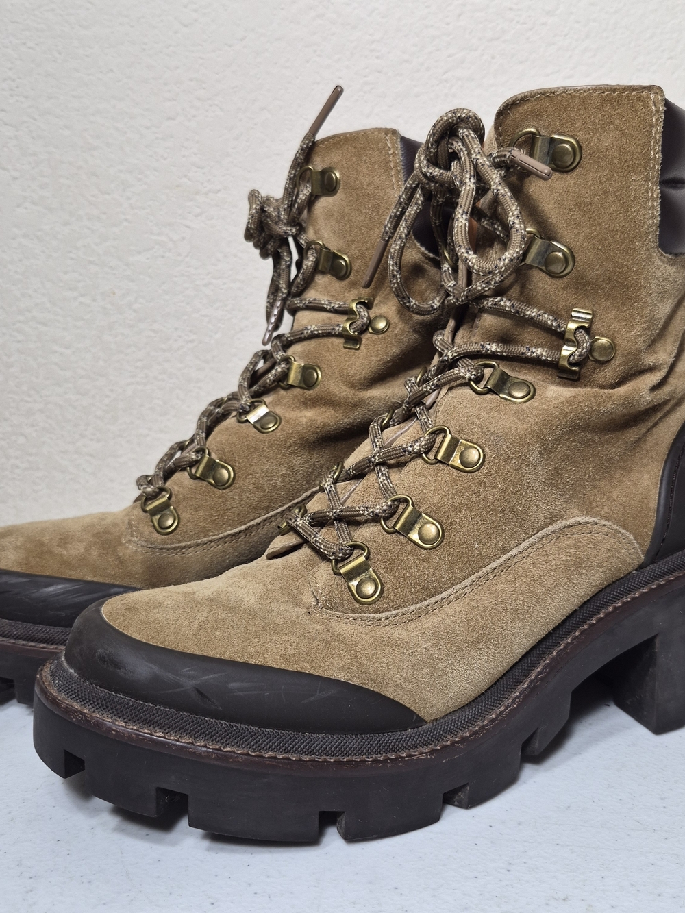 Tory Burch Sz 8.5 Lug Block Sole ANKLE Platform Hiking Boot, Tan